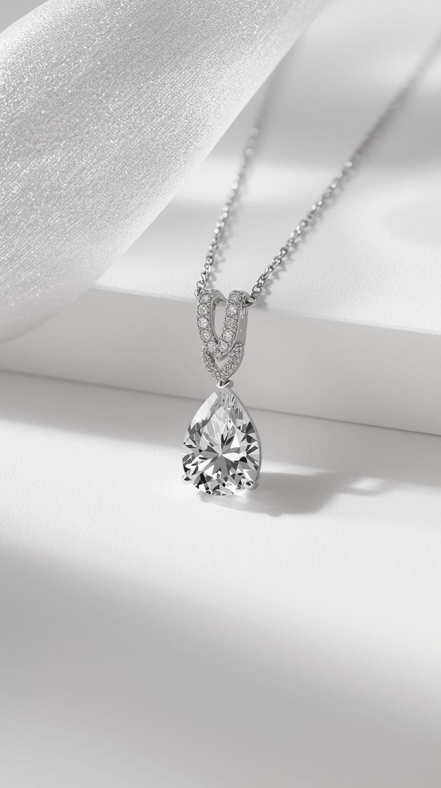 Pear-cut single-stone diamond pendant